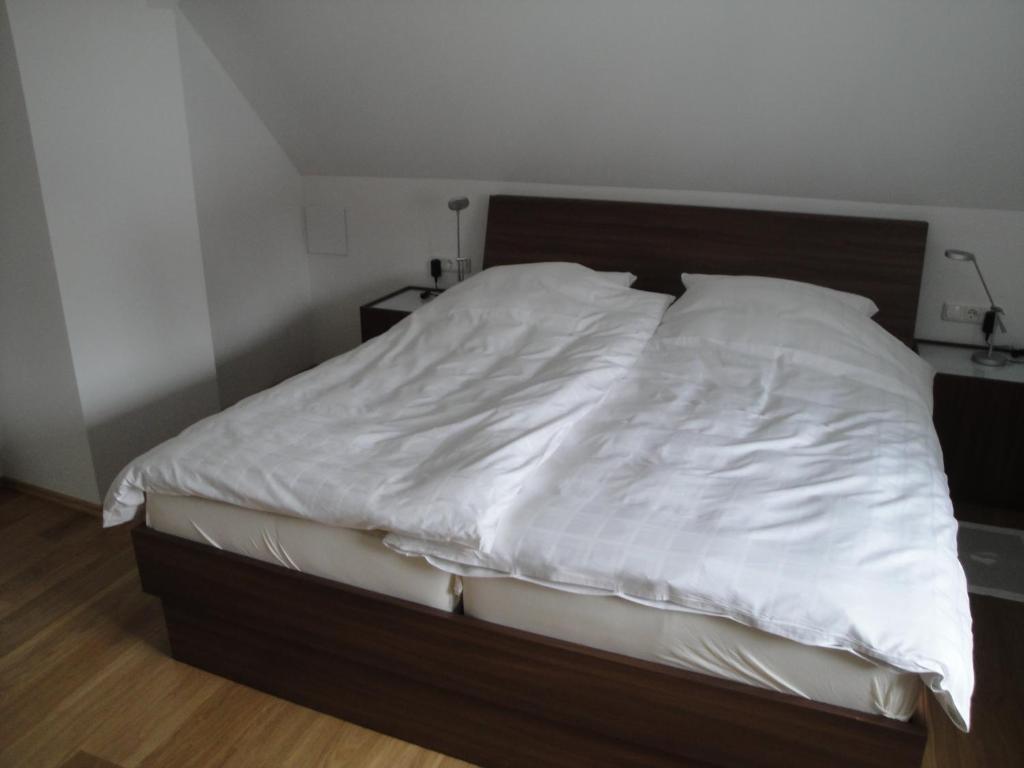 Apartmán Bed & Kitchen Burgau Pokoj fotografie